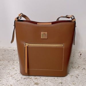 Brand New Dooney & Bourke brown shoulder bag